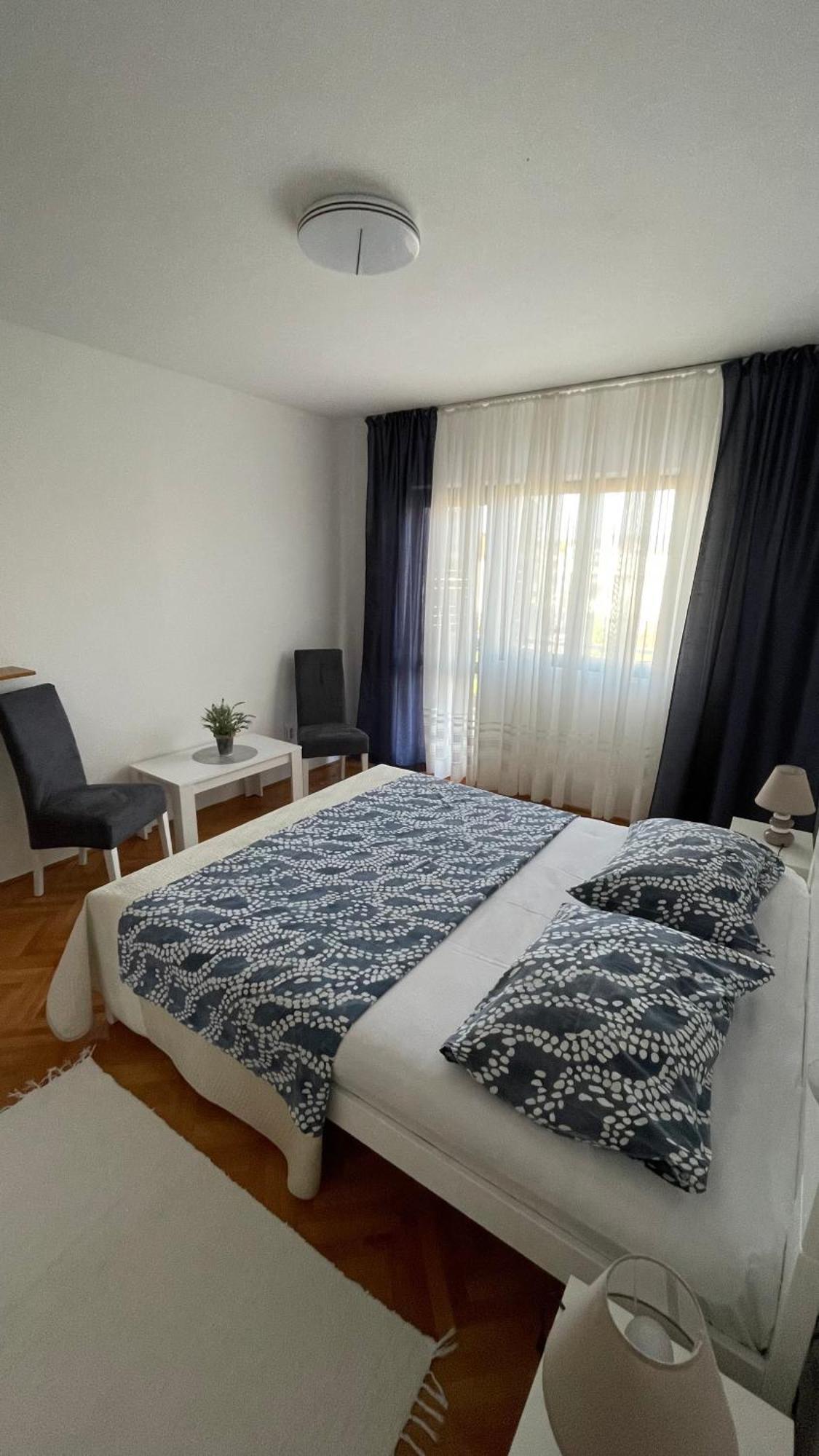 יזרה Mag Apartmani מראה חיצוני תמונה